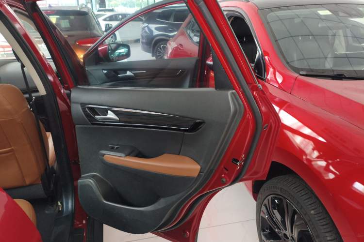 Used Dongfeng Fengdu MX5 2016 2.0L Automatic Flagship Edition