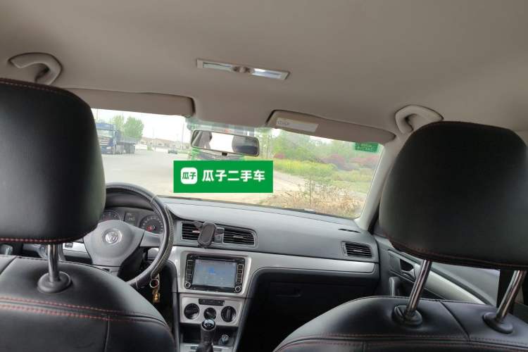 Used Volkswagen Lavida 2015 1.6L Manual Fashion Edition Headliner