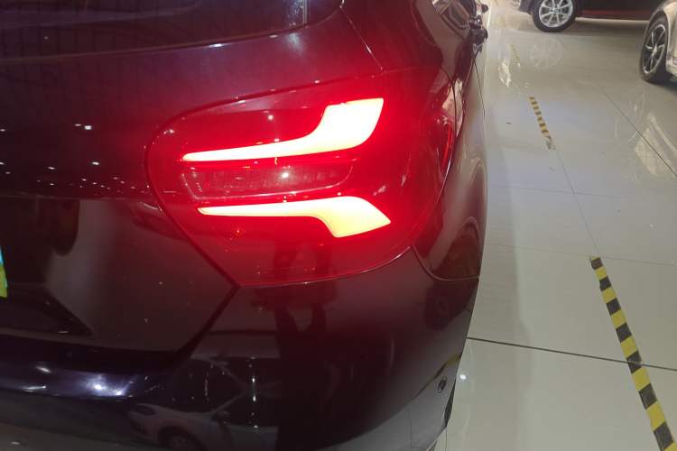 Used Mercedes-Benz A-Class (Import) 2016 A 200 Fashion Model