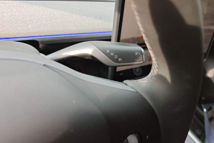 Used Tesla Model Y 2024 Rear-Wheel-Drive Version
