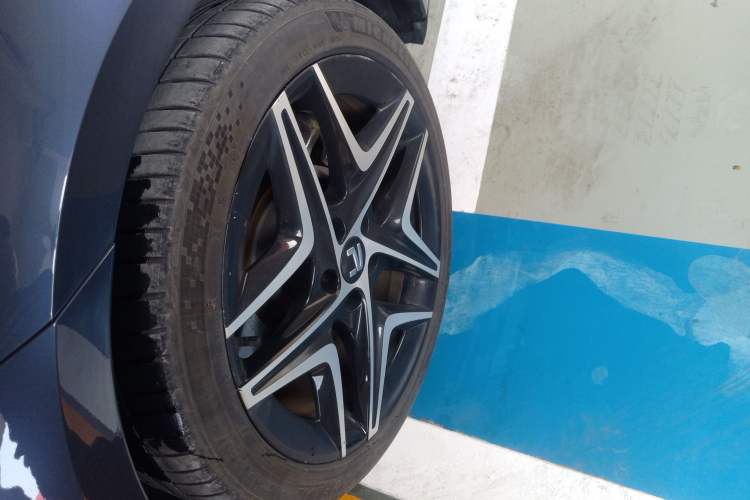 Used Rising F7 2023 Long-Range Pro Edition Exterior 4