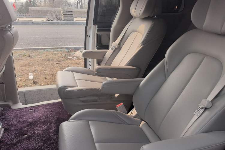 Used Buick GL8 2023 ES Lu Zun Comfort Model
