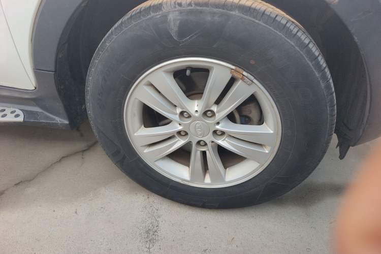 Used Kia Sportage R 2012 2.0L Manual Two-Wheel Drive GL Trim
