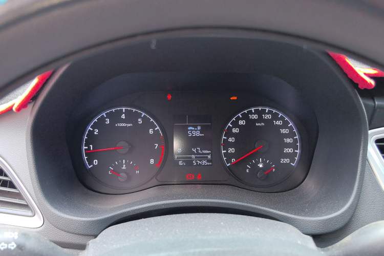 Used Hyundai Verna (new generation) 2016 1.4L Manual Cool Edition GLS Instrument Cluster