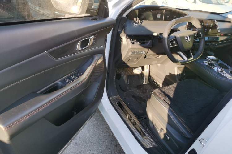 Used Changan UNI-K 2021 2.0T Prestige Edition
