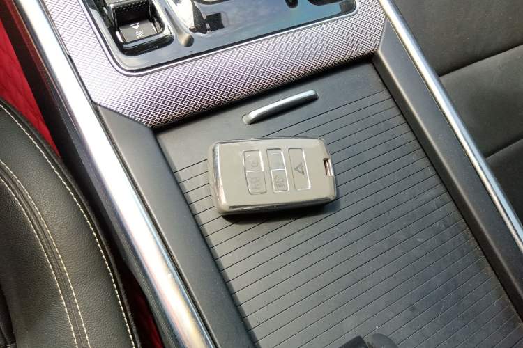 Used Jaguar XEL 2021 2.0T 250 PS R-DYNAMIC S Advanced Sport Edition Vehicle Key