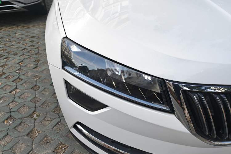 Used Skoda Karoq 2019 TSI280 SmartDrive Luxury Edition China VI standard
