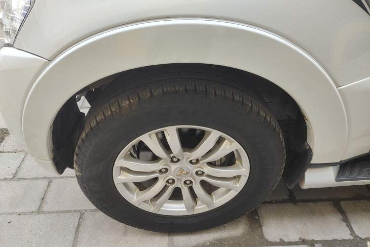 Used Mitsubishi Pajero 