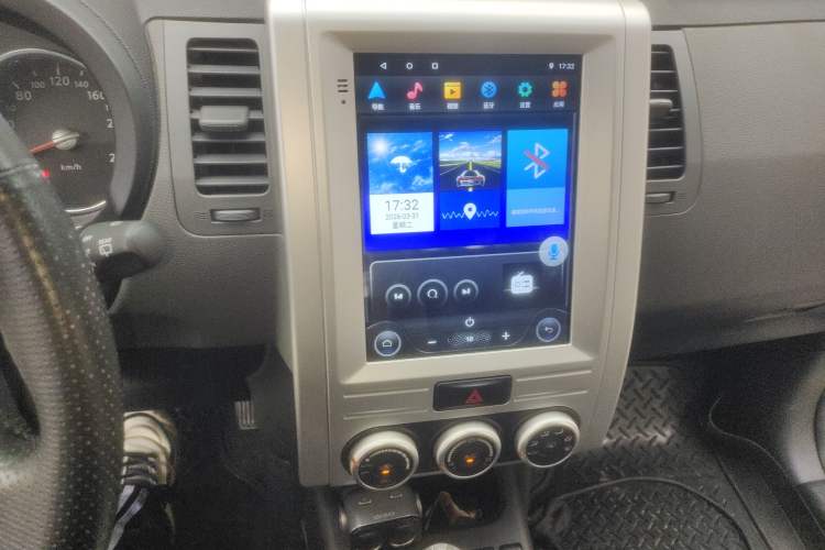 Used Nissan X-Trail 2010 2.5L CVT Luxury Edition 4WD Audio And AC Panel