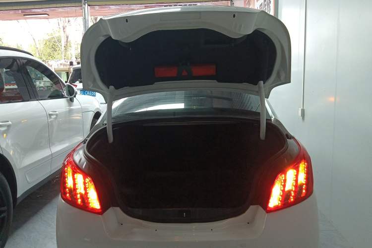 Used Peugeot 508 2013 2.0L 2nd Anniversary Edition with Automatic Sunroof – Classic Version