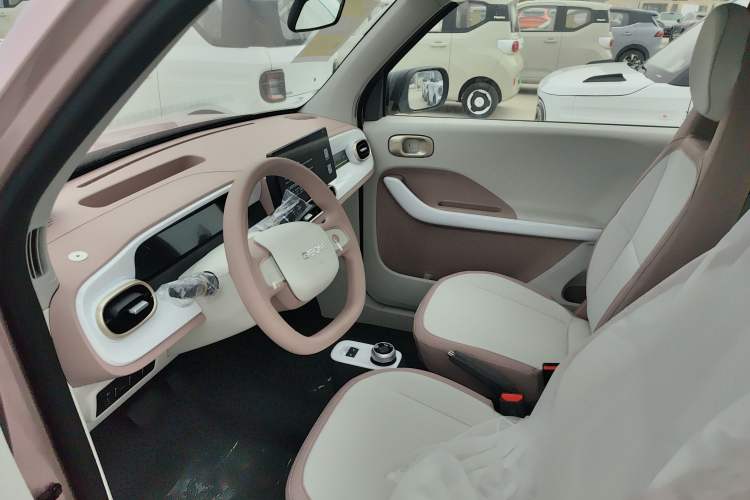 Used Geely Galaxy Panda 2025 210 km – Yuanqi Bear
