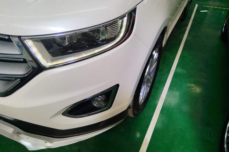 Used Ford Edge 2015 2.0T GTDi Two-Wheel-Drive High-Line Version