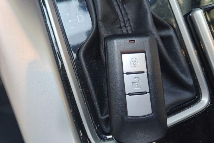 Used Mitsubishi Eclipse Cross 2019 1.5T CVT Two-Wheel Drive Dream Edition China VI Standard
