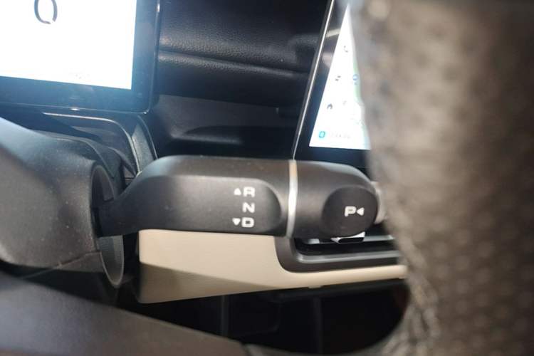 Used Wuling Bingo PLUS 2024 330 km Range Five-Seater Version
