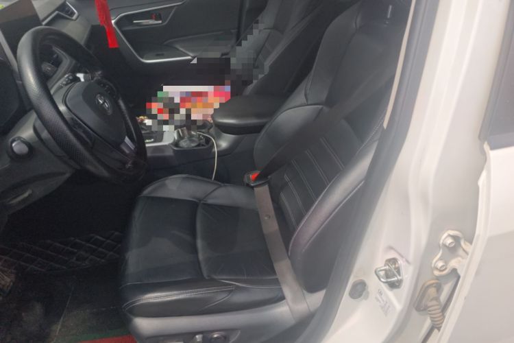 Used Toyota Wildlander 2020 2.0L CVT Two-Wheel Drive Luxury Edition Left Front Seat