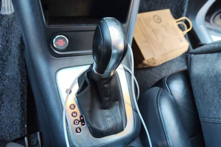 Used Volkswagen Tiguan 2015 1.8TSI Automatic Two-Wheel Drive Luxury Model Gear Lever