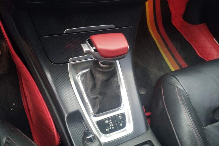 Used Citroen C5 2014 1.6T Automatic Luxury Model Gear Lever