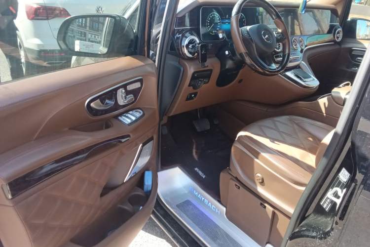 Used Mercedes-Benz Vito 2023 2.0T Business Version 7 Seats Driver Seat