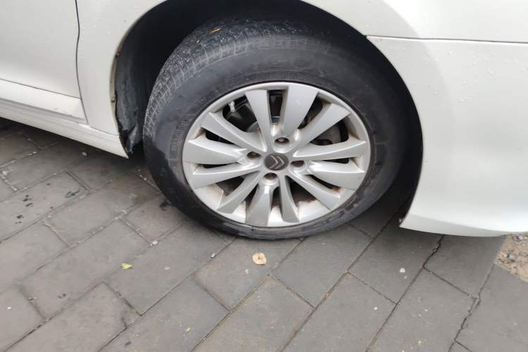 Used Citroen C-Quatre 2013 Sedan 2.0L Automatic Joyful Model Right Front Wheel Hub