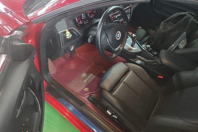 Used BMW 2 Series (Import) 2019 225i Convertible Coupe Sports Design Package