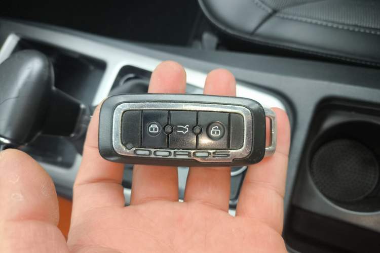 Used Qoros 3 2016 Urban SUV 1.6T Automatic Zhiyue Model Vehicle Key