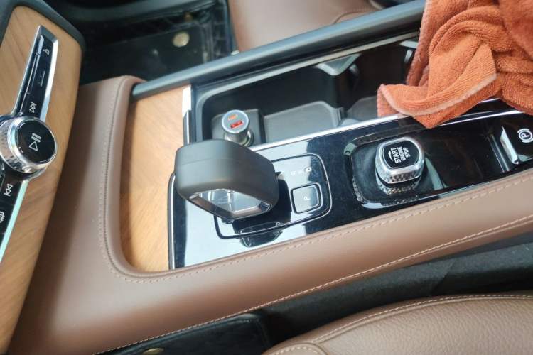 Used Volvo XC90 2024 B5 SmartDrive Luxury Edition 5 Seats