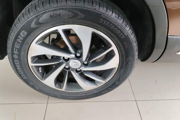 Used Baojun 560 2015 1.8L manual luxury version Exterior 5