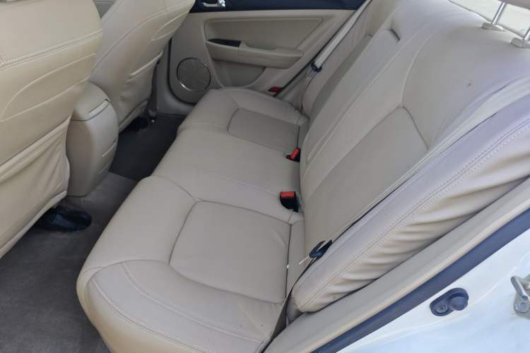 Used Bestune B50 2013 1.6L manual luxury version