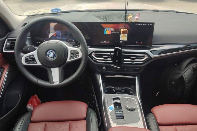 Used BMW i3 2022 eDrive 35 L
