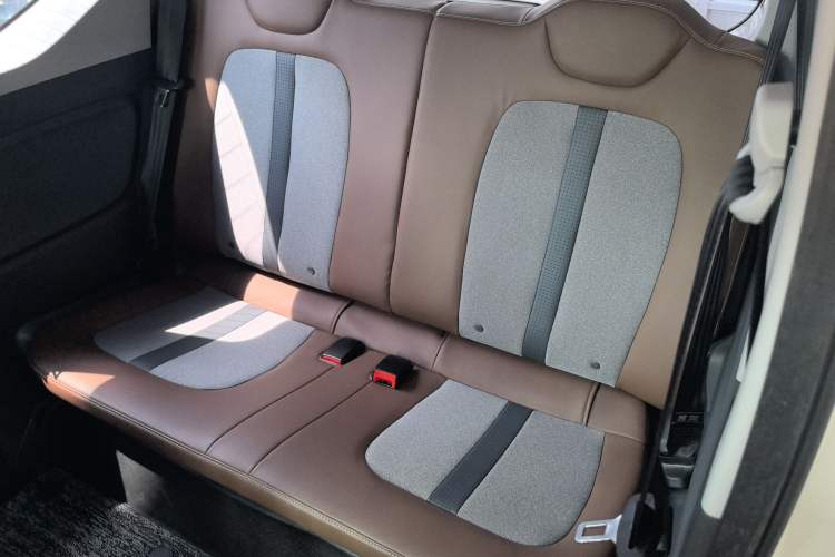 Used Wuling Hongguang MINIEV 2022 GAMEBOY 200km Gaming Edition with Lithium Iron Phosphate Left Rear Seat