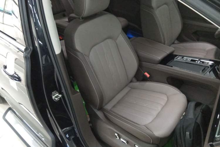 Used Volkswagen Viloran 2023 Facelift 330TSI Luxury Edition
