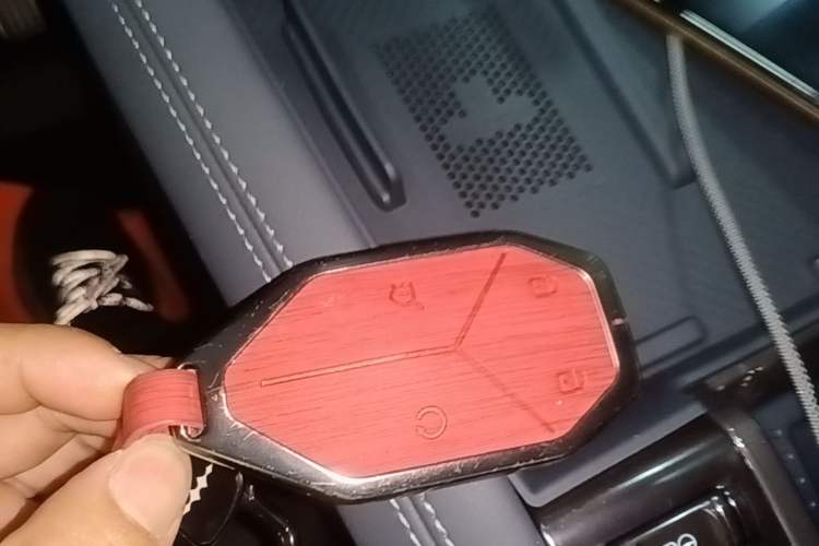 Used Formula Leopard 5 2023 Navigator Edition Vehicle Key