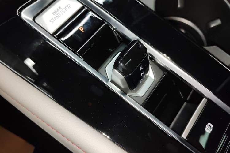 Used Volkswagen Teramont X 2024 380TSI Four-Wheel Drive Longxiang Edition Gear Lever