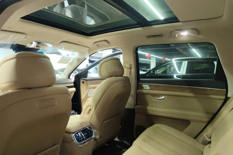 Used Hima AITO M7 2024 1.5T Rear-Drive Plus Version 5 Seats Headliner