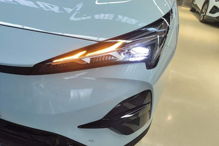 Used ARCFOX Alpha T5 2025 520 MAX
