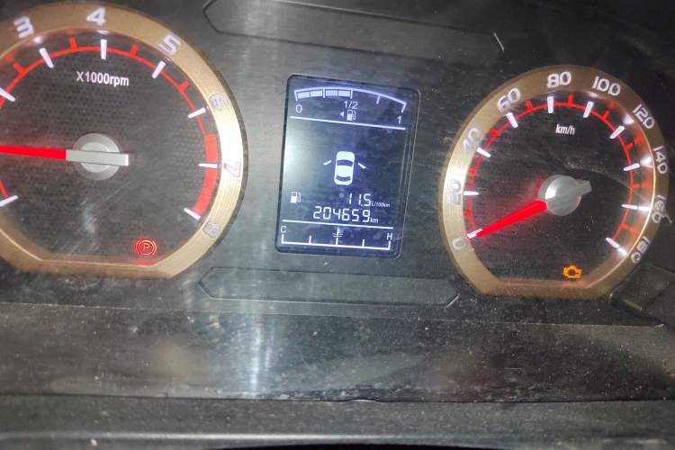 Used FORTHING Lingzhi 2018 M5L 1.6L 7-Seater Comfort Model Odometer Close Up