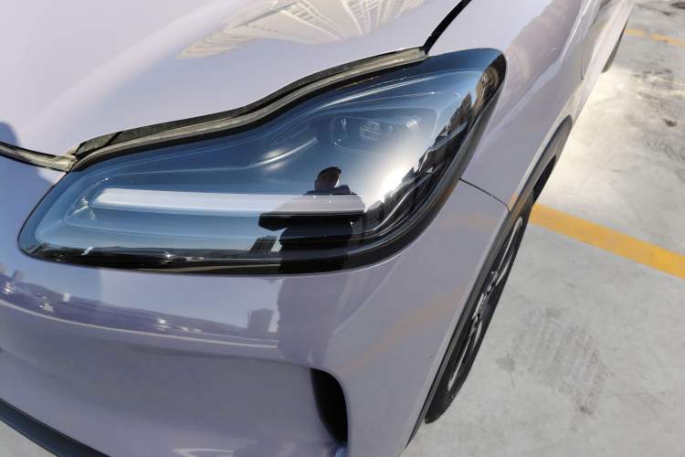 Used Wuling Bingo PLUS 2024 401 km Flagship Edition Four-Seater Version
