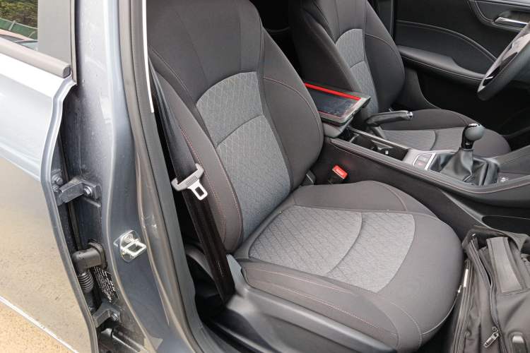 Used Roewe i5 2026 Model 1.5L Manual Comfort Version Right Front Seat