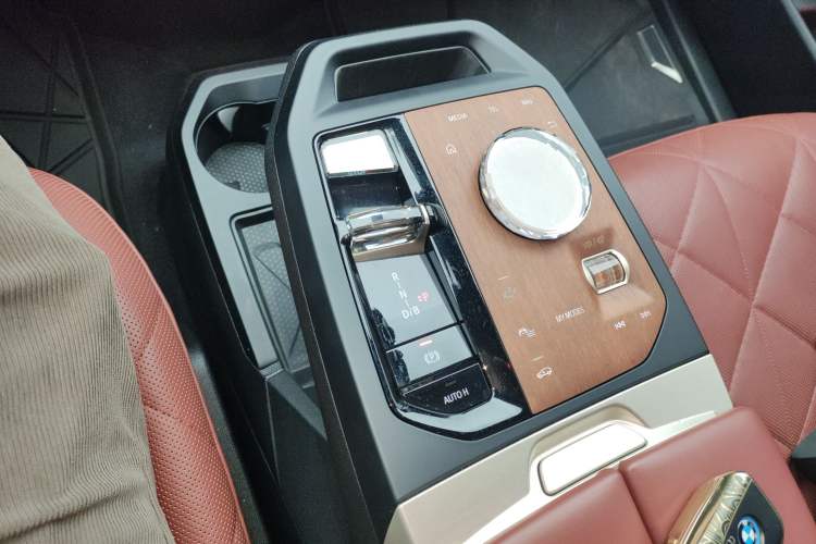 Used BMW iX 2022 xDrive50
