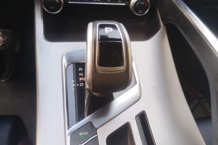 Used Geely Auto Coolray 2019 Sport Model 260T DCT Battle China V Standard Gear Lever