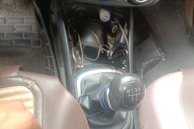 Used Kia K2 2015 Sedan 1.4L MT GLS
