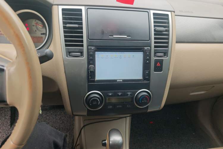 Used Nissan Tiida 2008 1.6L Automatic Smart Version Audio And AC Panel