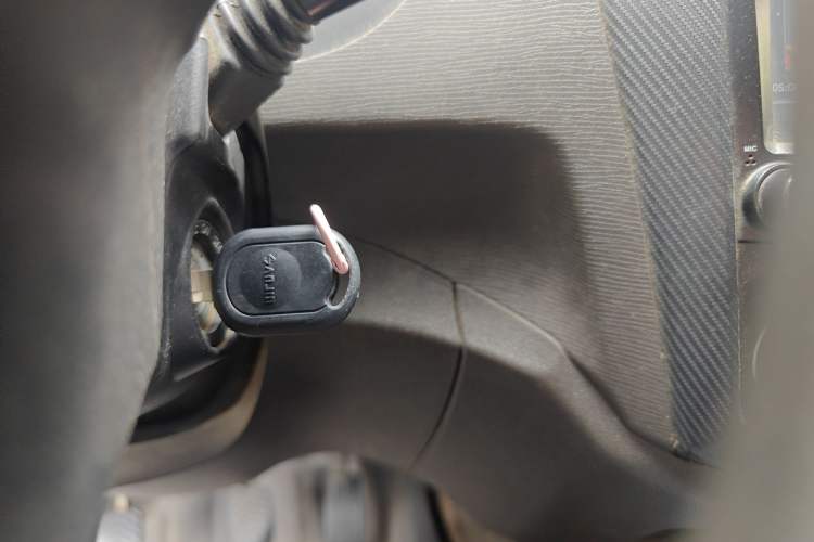 Used Wuling Hongguang 2014 1.5L Standard Version Vehicle Key