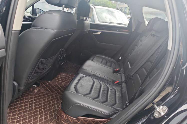 Used Volkswagen Touareg 2021 2.0 TSI Flagship Special Edition Left Rear Seat