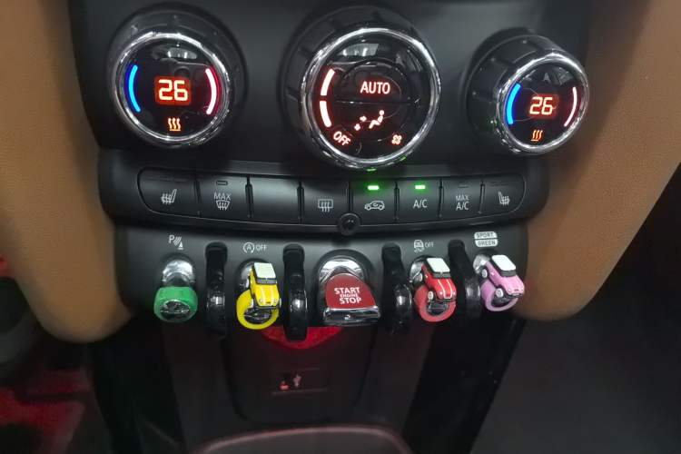 Used MINI MINI 2019 1.5T COOPER Artist Five-Door Edition