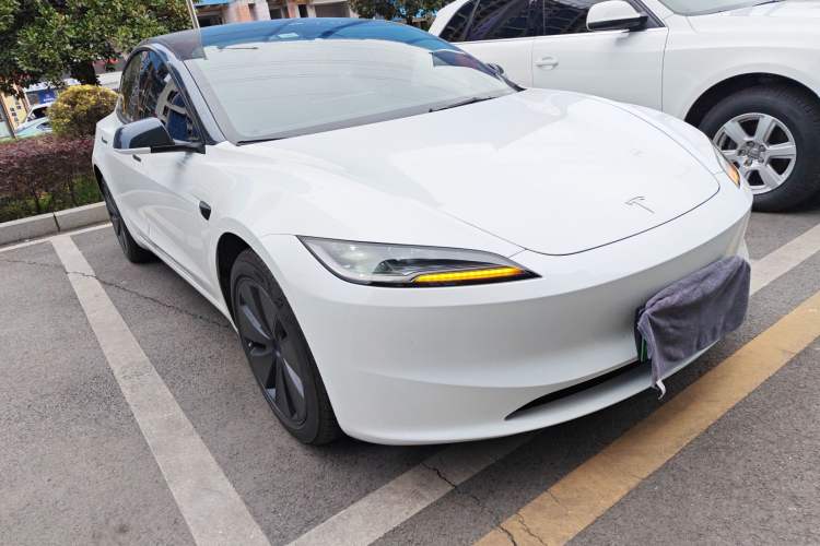 Used Tesla Model 3 2025 Long-Range All-Wheel-Drive Version