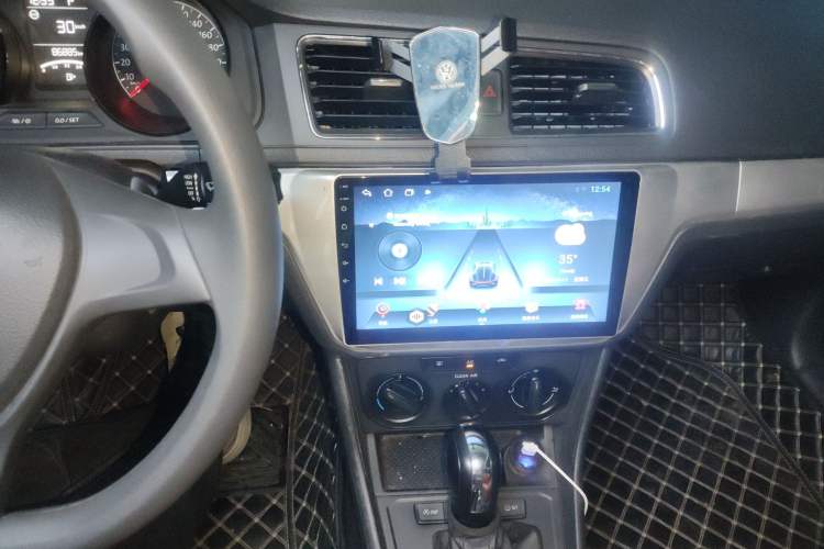 Used Volkswagen Lavida 2018 Classic 1.5L Automatic Fashion Edition China VI Standard Audio And AC Panel