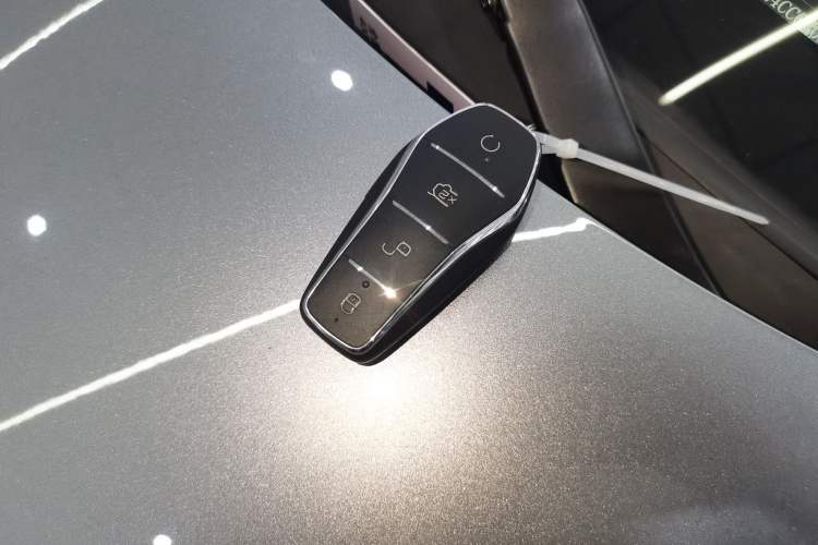 Used BYD Dolphin 2021 405 km Free Version Vehicle Key