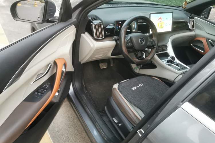 Used BYD Song Pro New Energy 2022 DM-i 110km Flagship Model Driver Seat