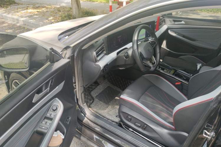 Used Volkswagen Lamando 2022 Lavida L 280TSI DSG Cool & Spicy Edition
